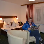 Haus Bergland Guest house 3*