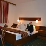 Haus Bergland Guest house