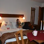 Haus Bergland 3* Fieberbrunn
