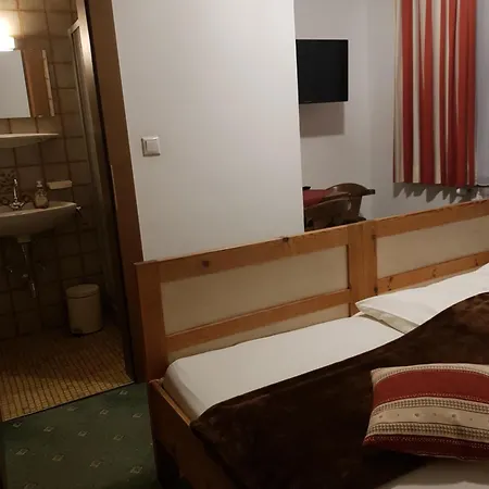 Haus Bergland 게스트하우스 피버브룬