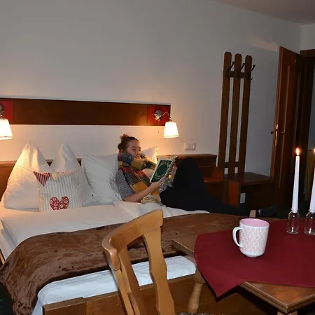 Haus Bergland 3* 피버브룬